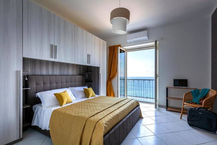 Apartamento de vacaciones para 4 personas, con balcón y vistas - 1