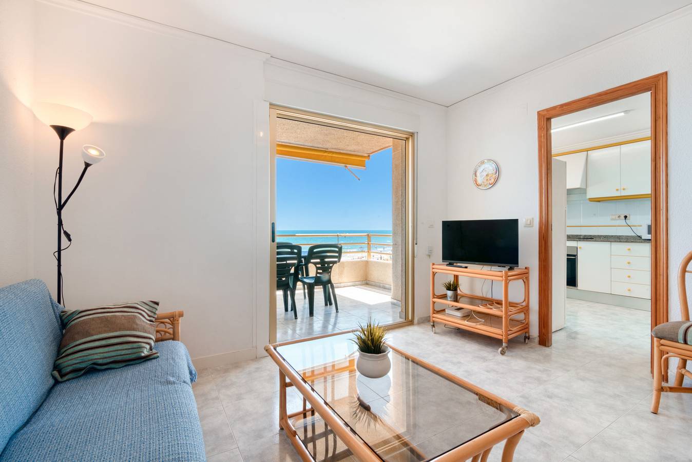 Apartamento entero, Apartamento 'Vistamar' con balcón y Wi-Fi in Bellreguart, Costa de Valencia