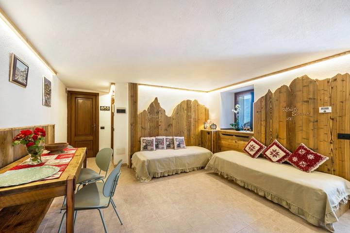 Gîte pour 4 personnes, avec Balcon et Jardin dans Bellecombe