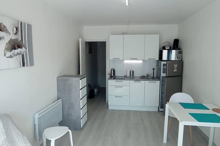 Appartement entier, Profitez d'un logement élégant et central à 3 min de la plage , in Le Grau-du-Roi, Côte d'Améthyste
