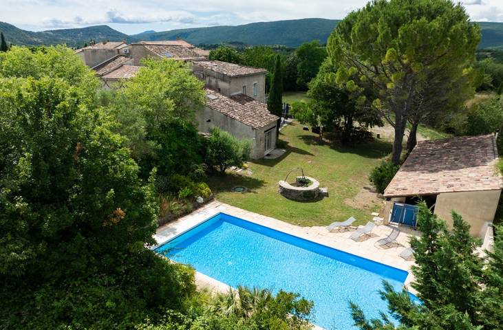 Chambre d’hôte pour 2 personnes, avec piscine et jardin