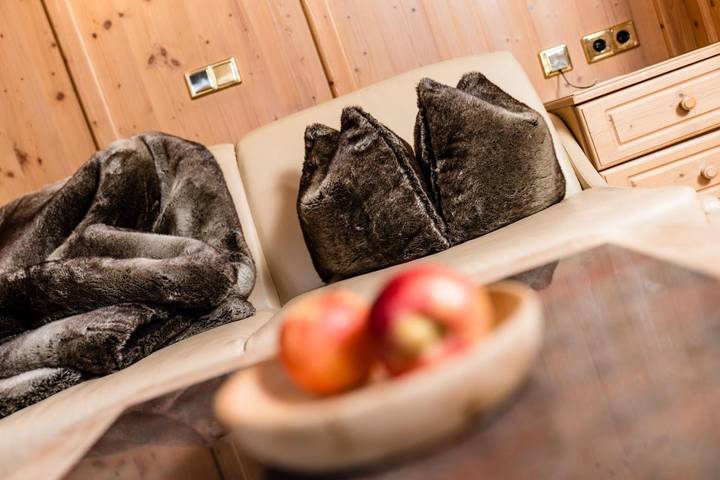 Appart’hôtel pour 2 personnes, avec Balcon et Jacuzzi ainsi que Terrasse et Jardin à Wolkenstein - 3