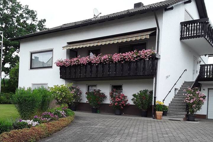 Ferienwohnung für 7 Personen, mit Balkon und Garten in Litzendorf