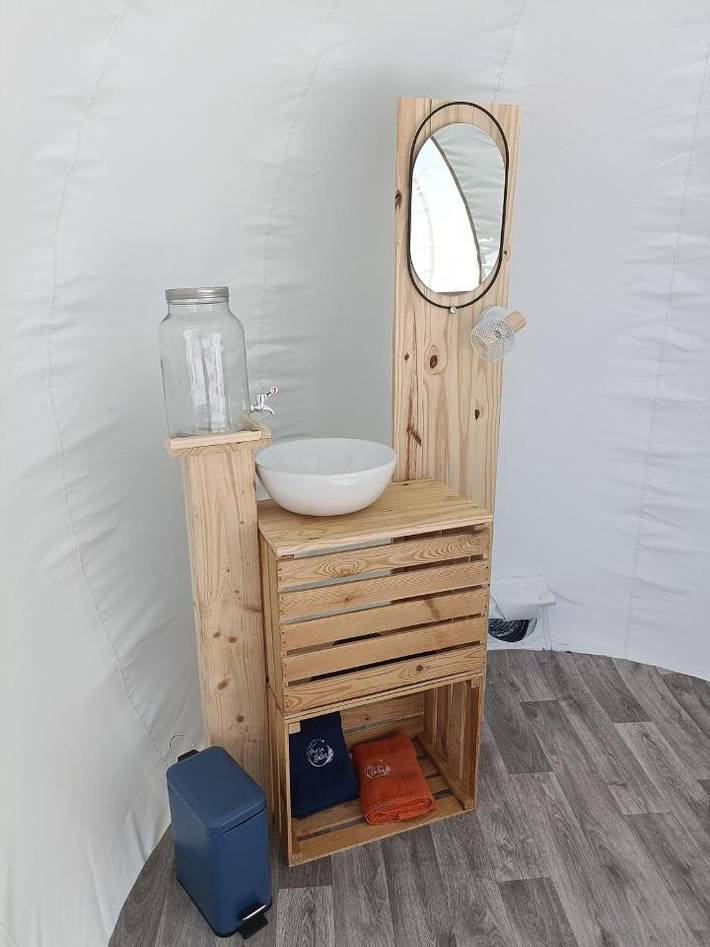 Location de vacances pour 3 personnes, avec terrasse à Le Vigeant - 2