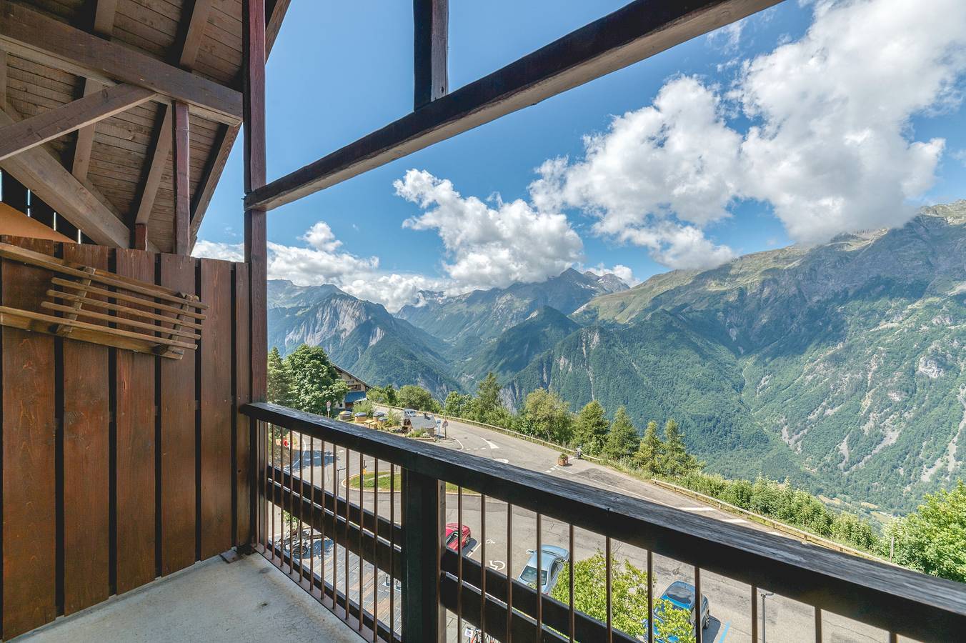 Appartement entier, Appartement 'Granges 35' avec vue sur montagne et balcon in Villard-Reculas, Parc national des Écrins