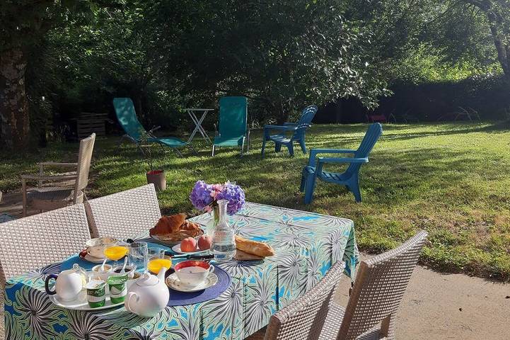 Location de vacances pour 2 personnes, avec Jacuzzi et Jardin à Saint-Guyomard
