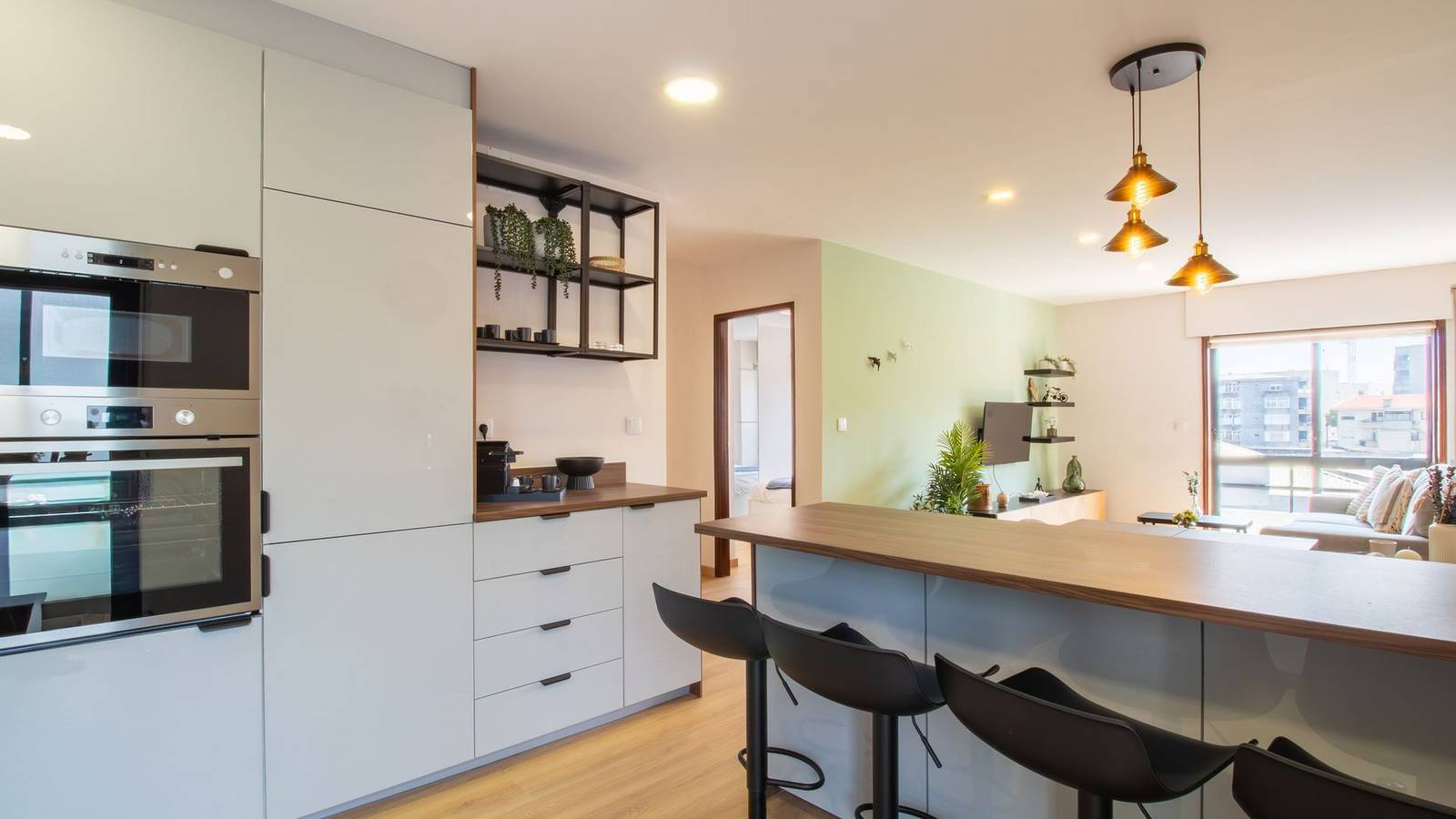 Apartamento entero, Stylish 2Br Near Beach & Metro by Lovelystay in Vila do Conde, Distrito de Porto