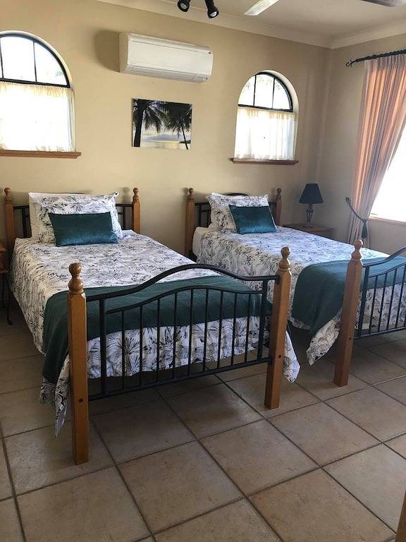 Casa Bella Vista - Luxus Haus am Strand in der Nähe von Great Barrier Reef in Holloways Beach, Cairns