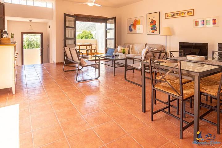 Casa para 6 personas, con piscina además de vistas y jardín en Cabo de Gata