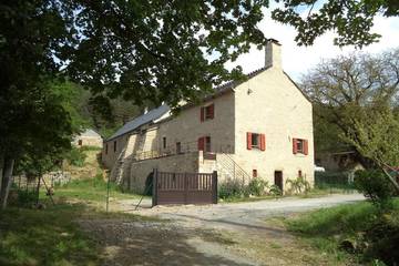 Gîte pour 6 personnes, avec balcon à Barjac (Lozère)