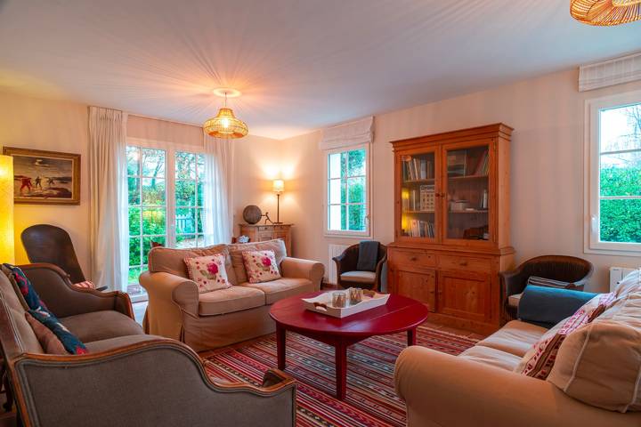 Location de vacances pour 12 personnes, avec jardin, animaux acceptés à Baden (France) - 2