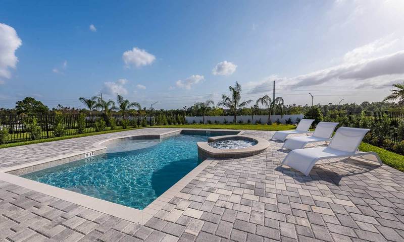 Villa for 10 people, with pool and yard as well as children pool - 1