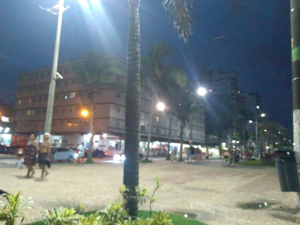 Grande Beach: Komfortables Strandhaus mit 3 Schlafzimmern. gut in der Nähe des Meeres gelegen in Praia Grande, Baixada Santista
