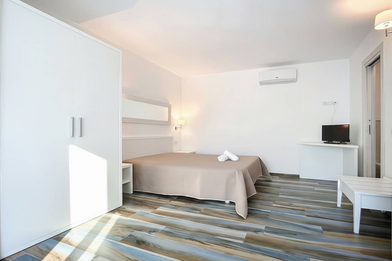 Monolocale intero, Monolocale 'Baia Falcone-Villetta Mare 102' con vista mare, Wi-Fi e aria condizionata in Scialmarino, Gargano