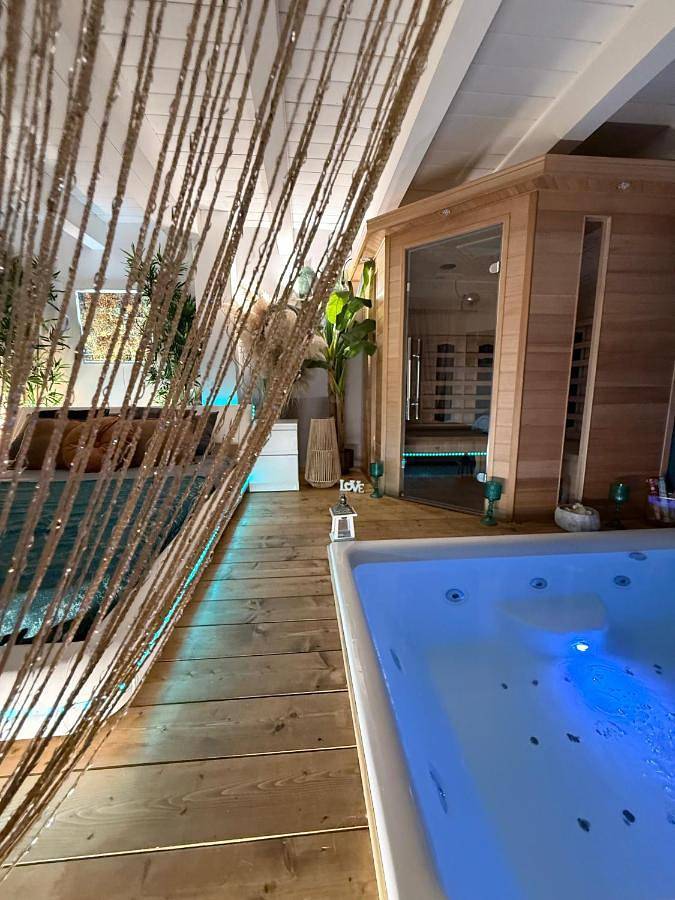 Appartamento vacanze per 4 persone, con sauna e giardino nonché panorama e piscina - 1