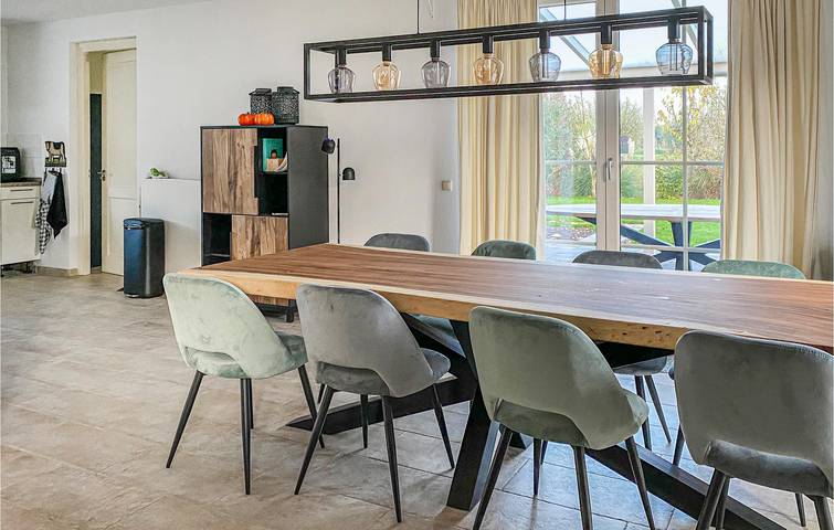 Ferienhaus für 8 Personen mit Pool in Flevoland