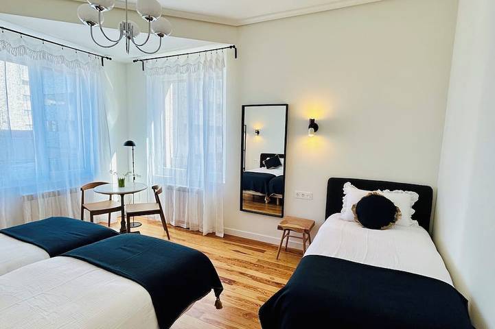 Appartement entier, Plaza Teobaldos in Pampelune, Province de Navarra