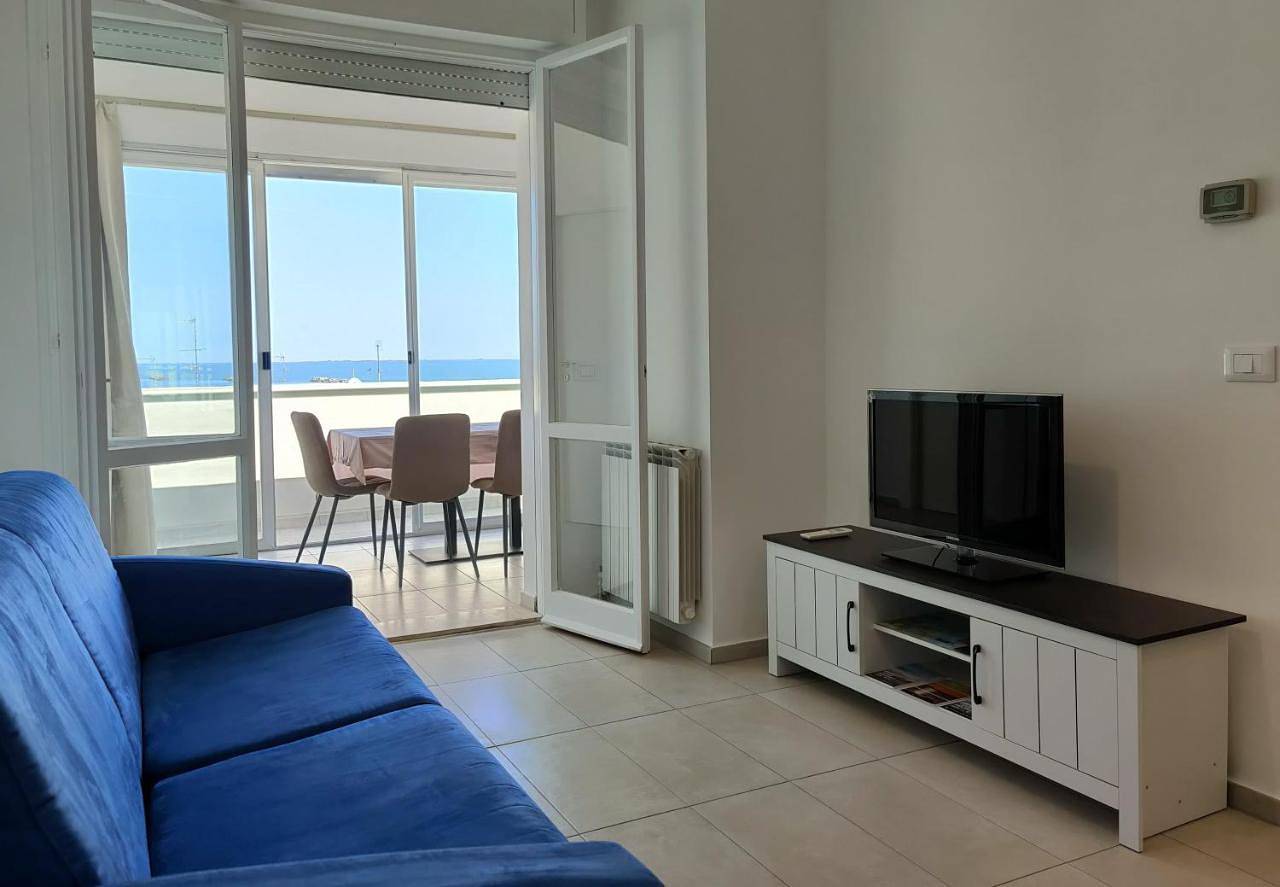 Ganze Wohnung, Two-Bedroom Apartment with Sea View in Comacchio, Ferrara Provinz
