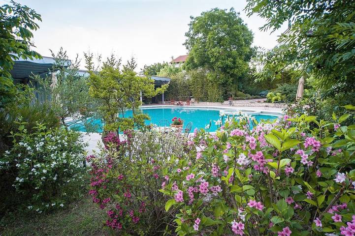 Hôtel pour 3 personnes, avec bassin pour enfant ainsi que piscine et jardin à Potenza - 4