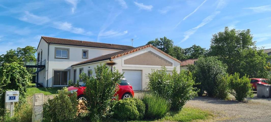 Appartement de vacances pour 5 personnes, avec Balcon et Terrasse ainsi que Jardin et Vue