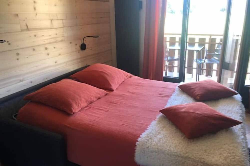 Entire apartment, Grand Studio Beethoven Rénové au Centre du Village in Lans-en-Vercors, Parc naturel régional du Vercors