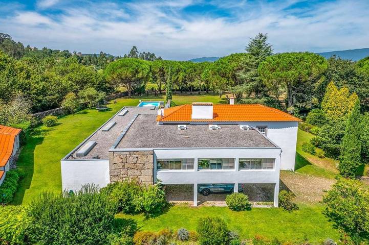 Maison de campagne pour 10 personnes, avec piscine et jardin dans Vila Franca