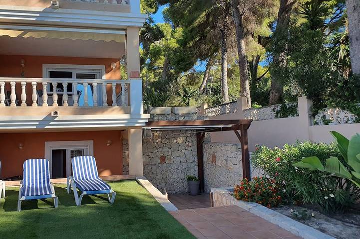 Ferienwohnung für 6 Personen, mit Terrasse und Pool in Moraira