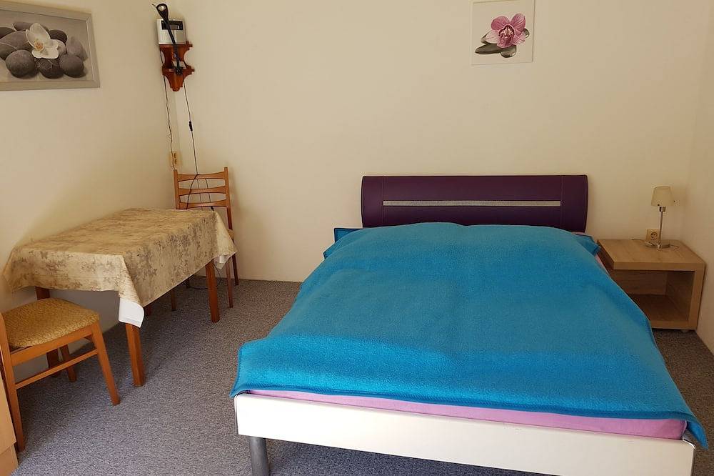 Kleiner, preiswerter Bungalow / Unterkunft in der Nähe v Berlin S-Bahn Anschluss in Zepernick, Panketal