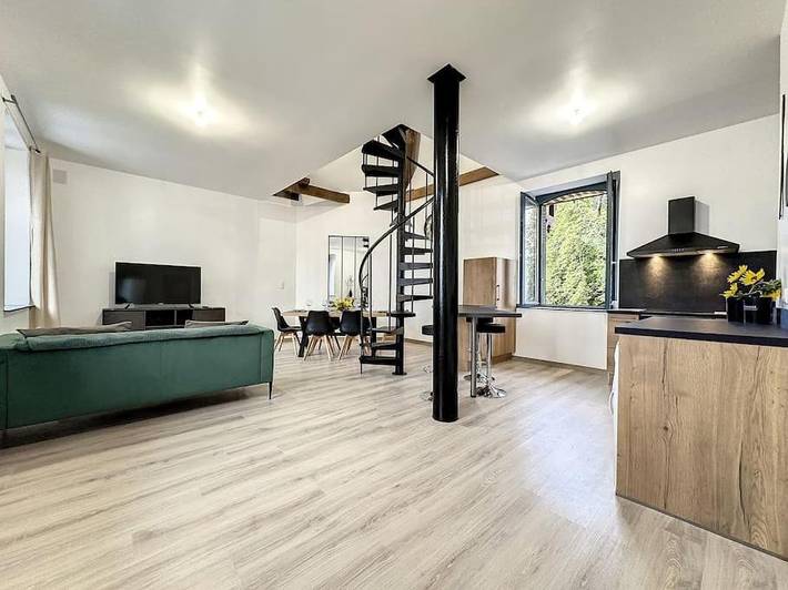 Gîte pour 6 personnes, avec vue et terrasse à Charmes - 4