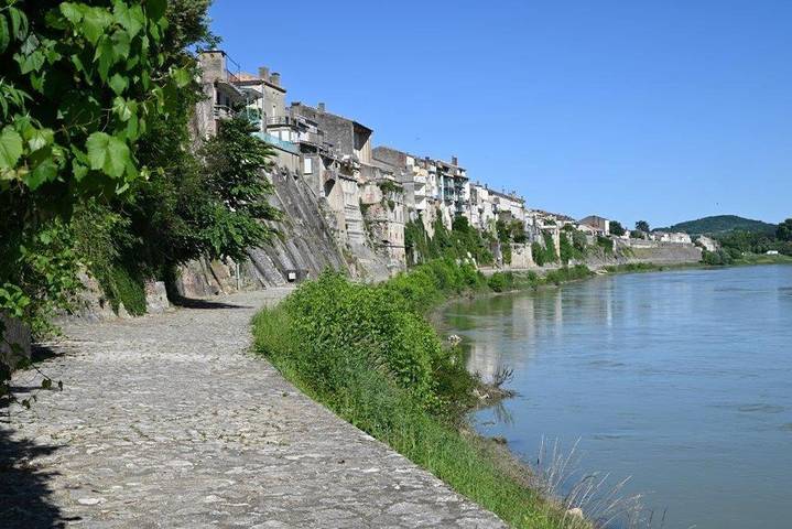 Hôtel pour 8 personnes, avec vue ainsi que balcon et vue sur le lac à Tonneins - 4