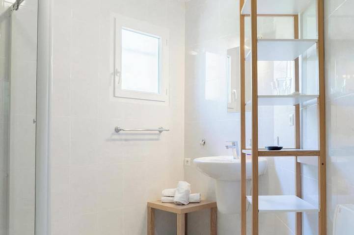 Location de vacances pour 6 personnes, avec jardin et terrasse à Siran - 4