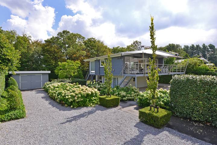 Ferienhaus für 8 Personen, mit Balkon/Terrasse und Terrasse