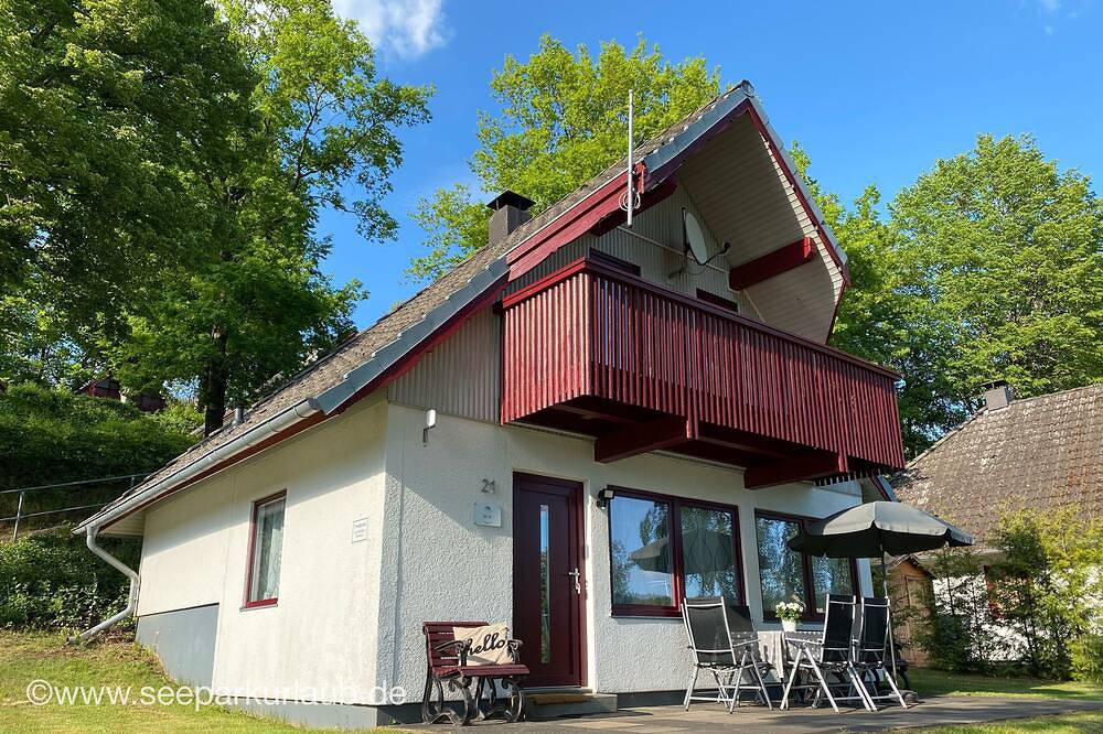 Ferienhaus, freistehend - Seeblick - 6 Personen - gemütlich eingerichtet. in Kirchheim, Knüllgebirge