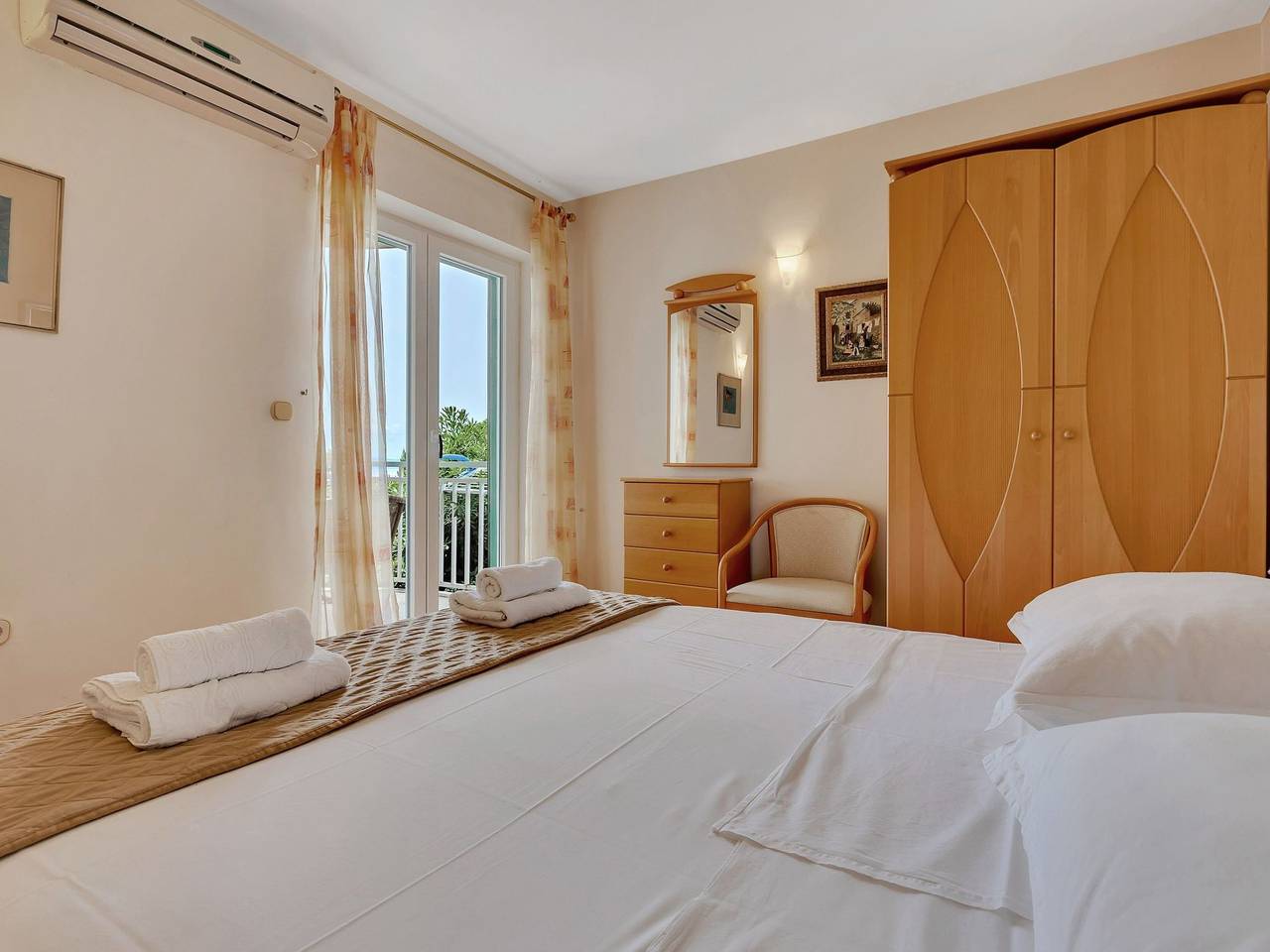 Ganze Wohnung, Wohnung in Drašnice mit Schönem Garten in Drašnice, Makarska Riviera