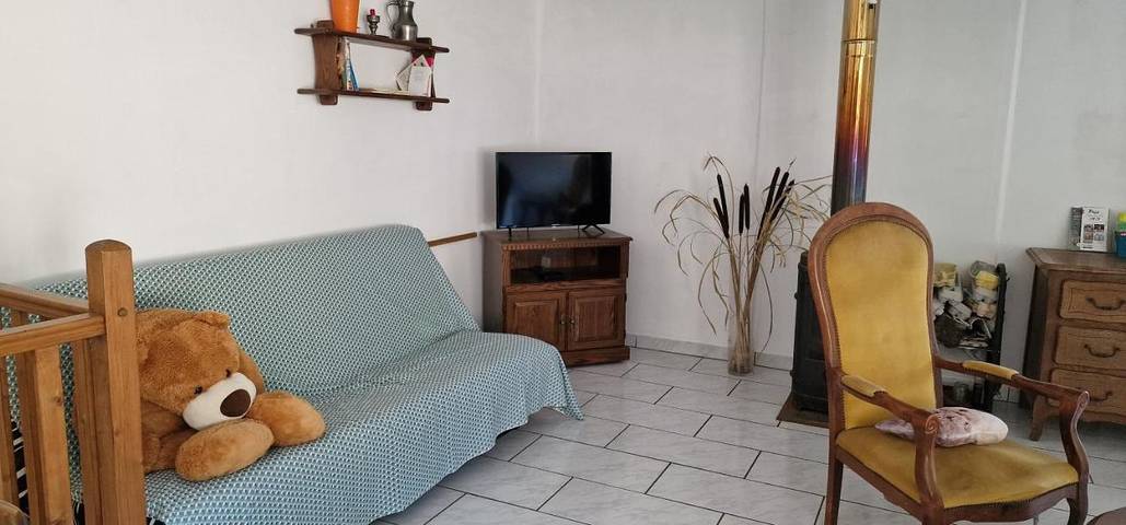 Location de vacances pour 2 personnes, avec terrasse, adapté aux familles dans Spoy - 4