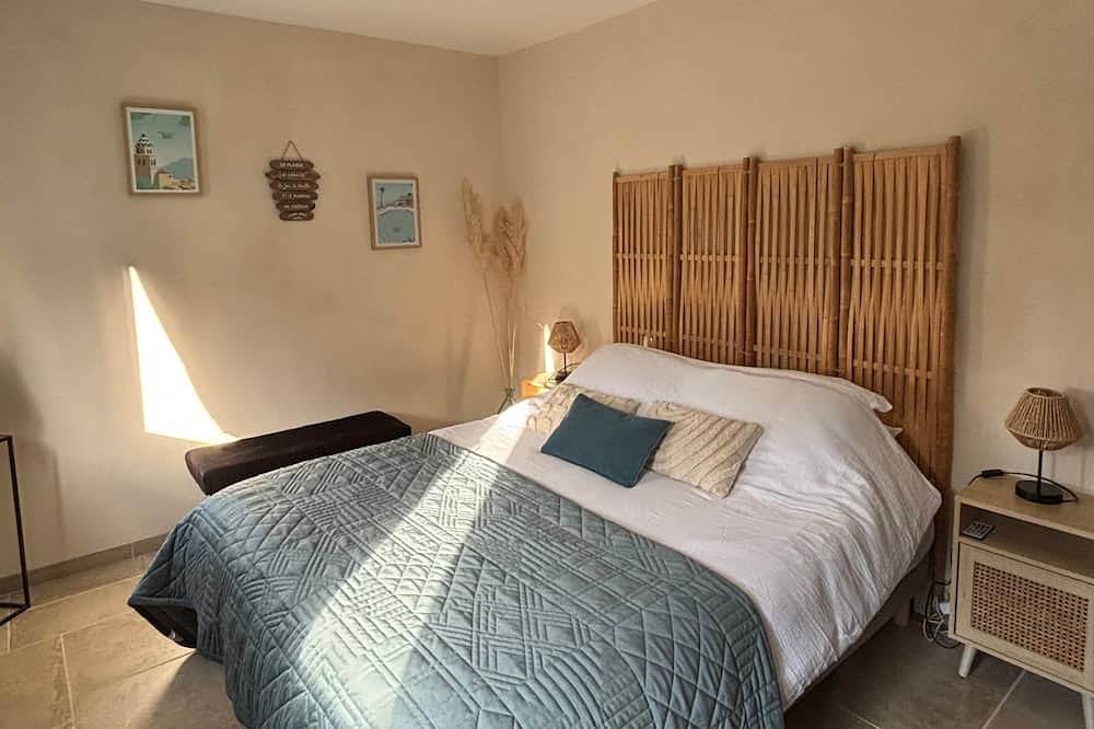 Grenache room in La Garde-Adhémar, Nyons region