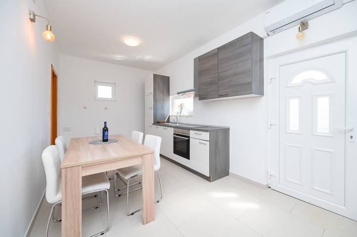 Ferienwohnung für 5 Personen, mit Balkon/Terrasse und Pool, mit Haustier in Drage