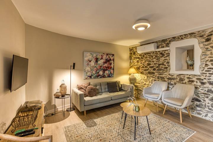 Apartamento para 8 personas, con jardín y balcón, Se admiten mascotas en Pirineo Catalan