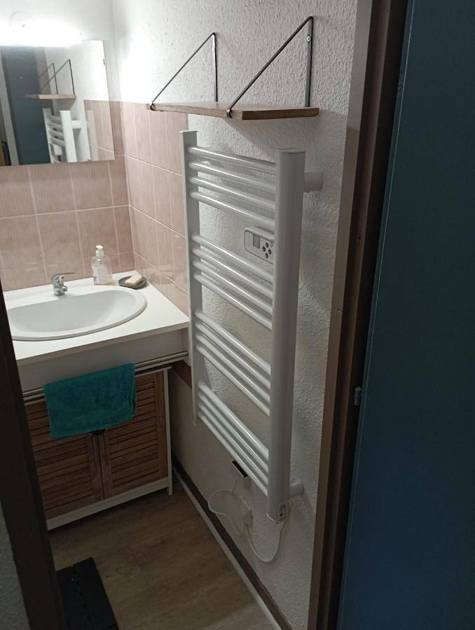 Gîte pour 4 personnes, avec terrasse et vue dans Col de Rousset - 3