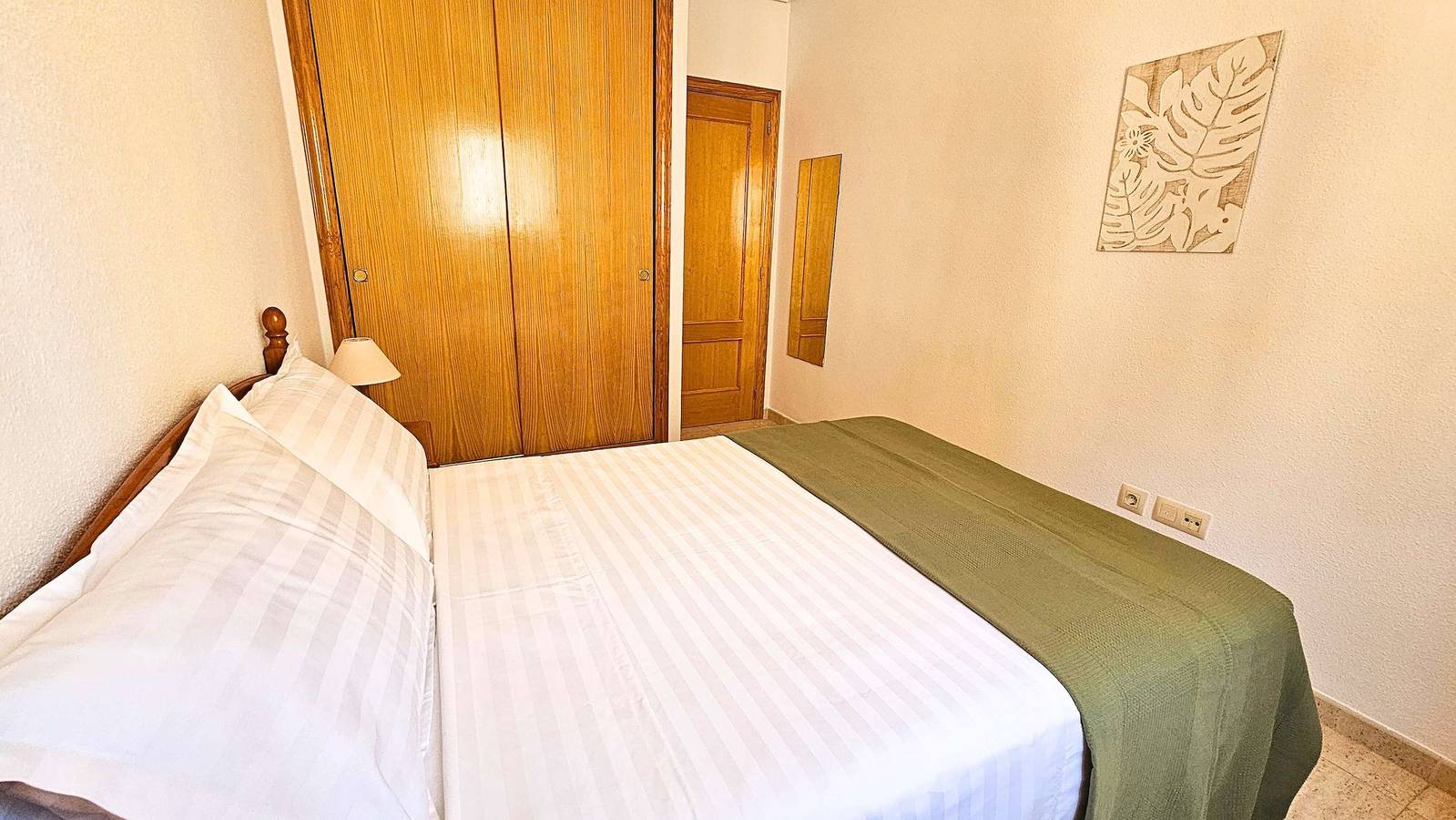 Ganze Wohnung, Ferienwohnung für 4 Personen mit Balkon/Terrasse in La Vila Joiosa, Costa Blanca