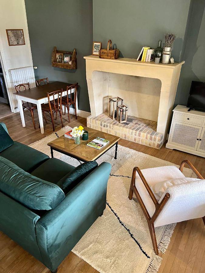 La maison de la tour in Apremont-sur-Allier, Saint-Amand-Montrond