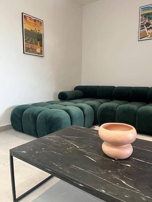 Appartement entier, Three-Bedroom Apartment in Bouchemaine, Région d'Angers