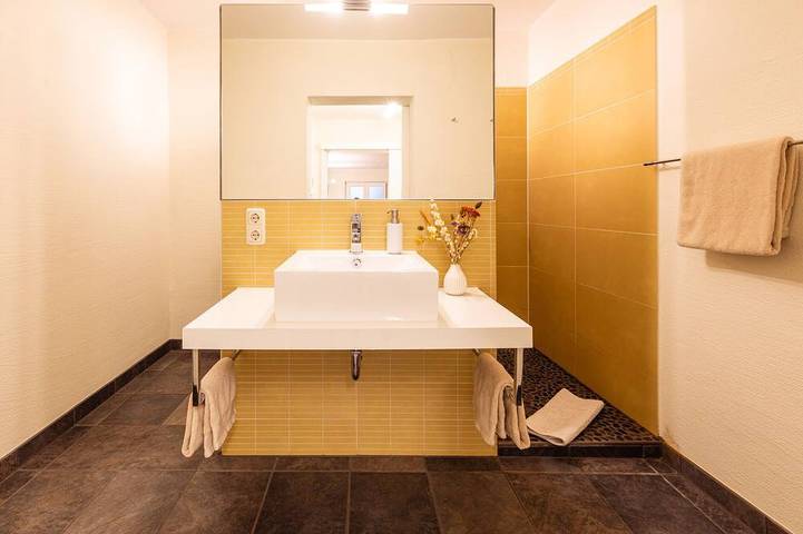 Ferienwohnung für 2 Personen, mit Terrasse und Garten in Senheim - 4