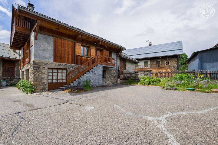 Gîte pour 10 personnes dans Office De Tourisme Des Albiez