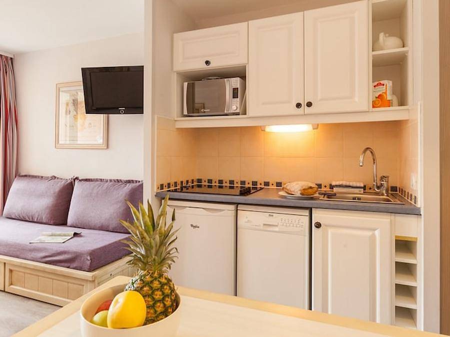 Pierre & Vacances Résidence La Pinède - Studio 4 personen - 1 Schlafbereich - Terrasse oder Balkon - Gartenblick in Hyeres, Parc national Port-Cros