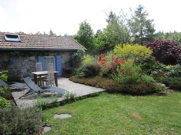 Gîte pour 2 personnes, avec terrasse et vue à Le Chambon-sur-Lignon