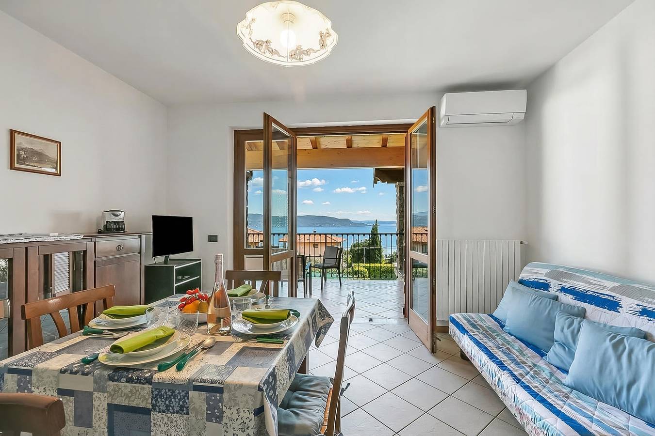 Appartamento intero, Julia's House lakeview & shared pool in Maderno, Toscolano-Maderno