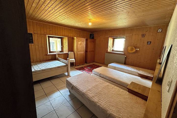 Semi-detached mountain chalet with fireplace in Bellevaux, Thonon-les-Bains und Umgebung