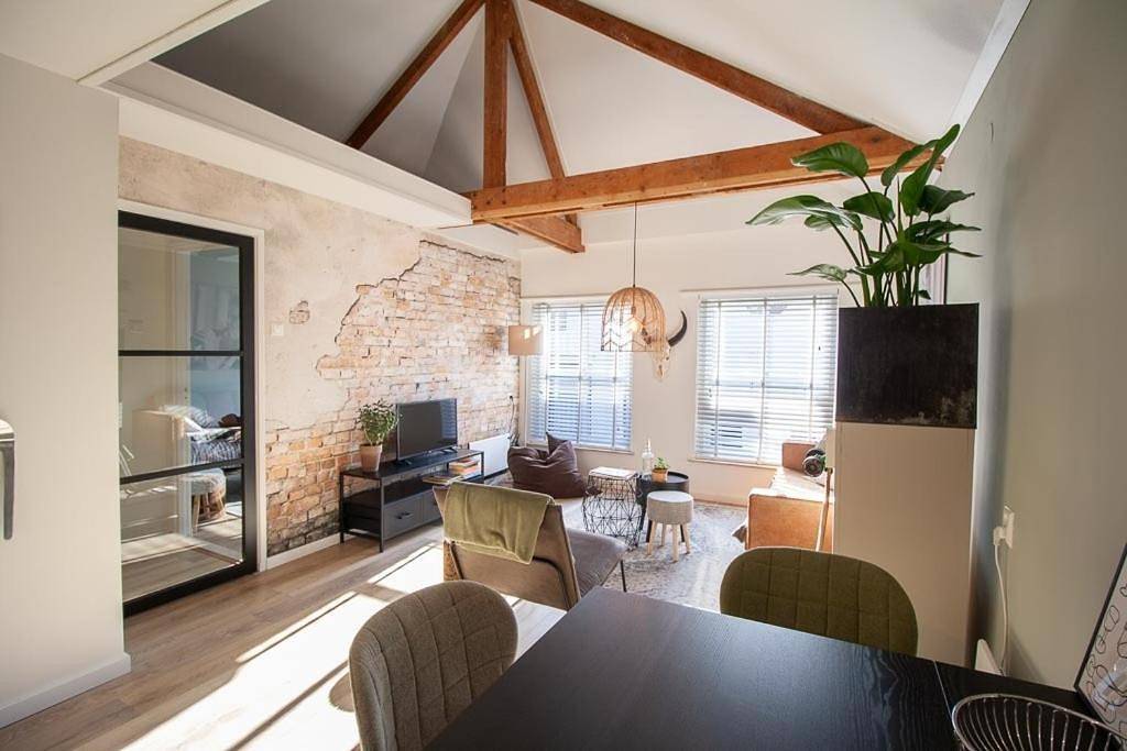 Geheel appartement, Stads-Loft Goes in Goes, Nederlandse Noordzeekust