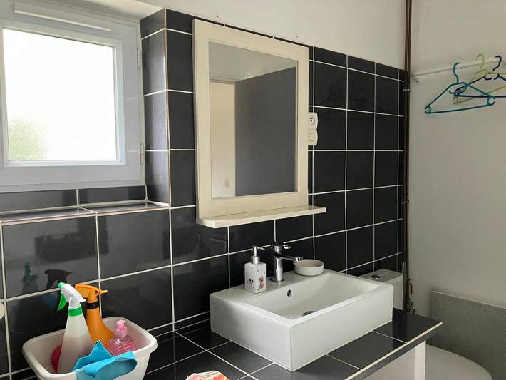 Gîte pour 2 personnes, avec terrasse et jardin ainsi que piscine et vue à Avoine - 3